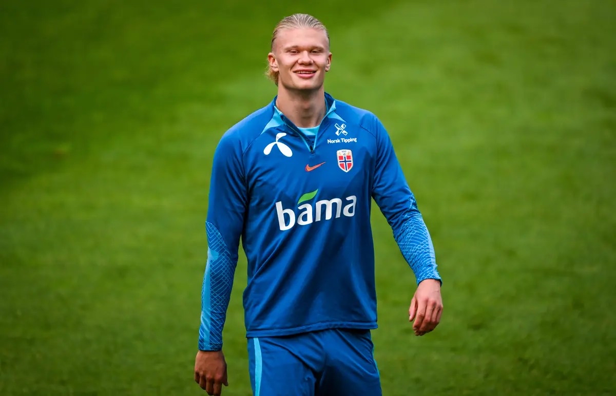 汉高诺威球员奋力拼搏，斩获重要胜利的简单介绍