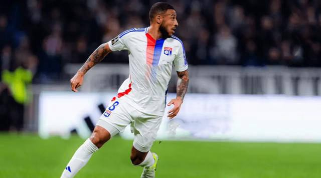 包含里昂客场惨败,球队状态低迷排名下滑的词条 包含里昂客场惨败,球队状态低迷排名下滑的词条