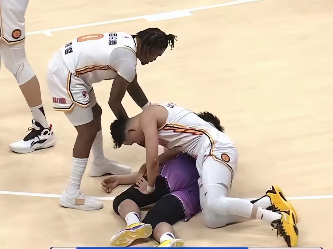 包含激动人心!男子篮球半决赛,实力碾压对手的词条 包含激动人心!男子篮球半决赛,实力碾压对手的词条