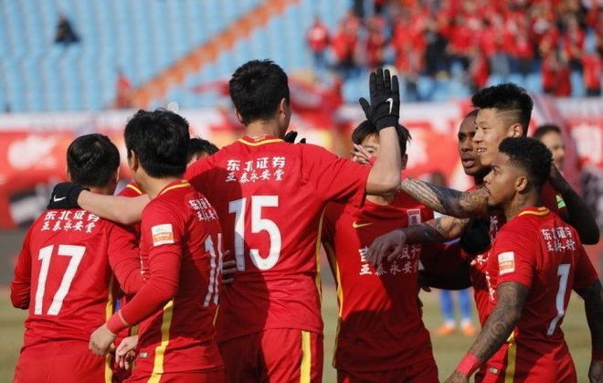 关于国安主场战平建业，保持积分榜第二的信息