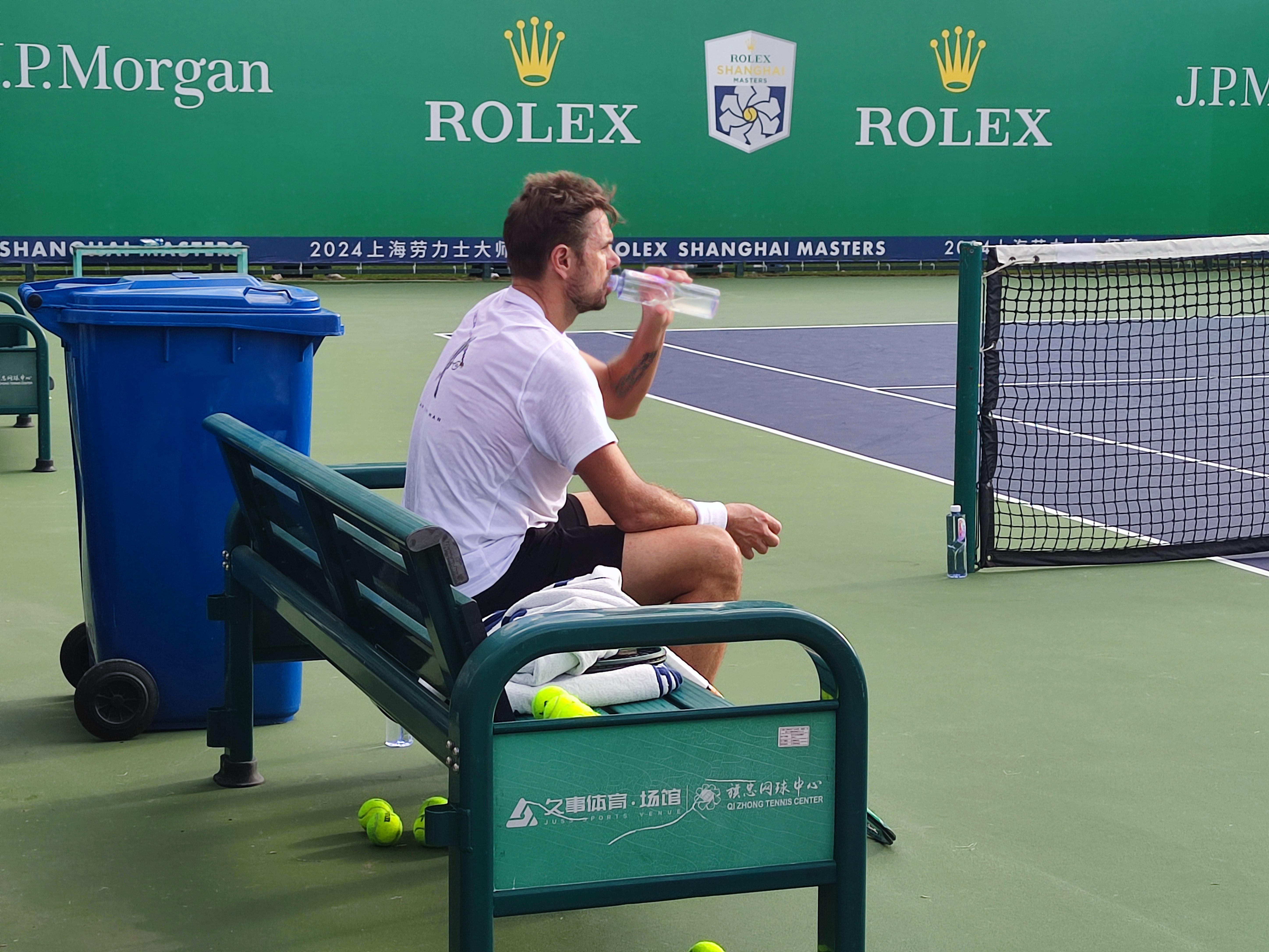 美国网球队完胜德国网球队，瓦林卡三分雨点燃全场的简单介绍