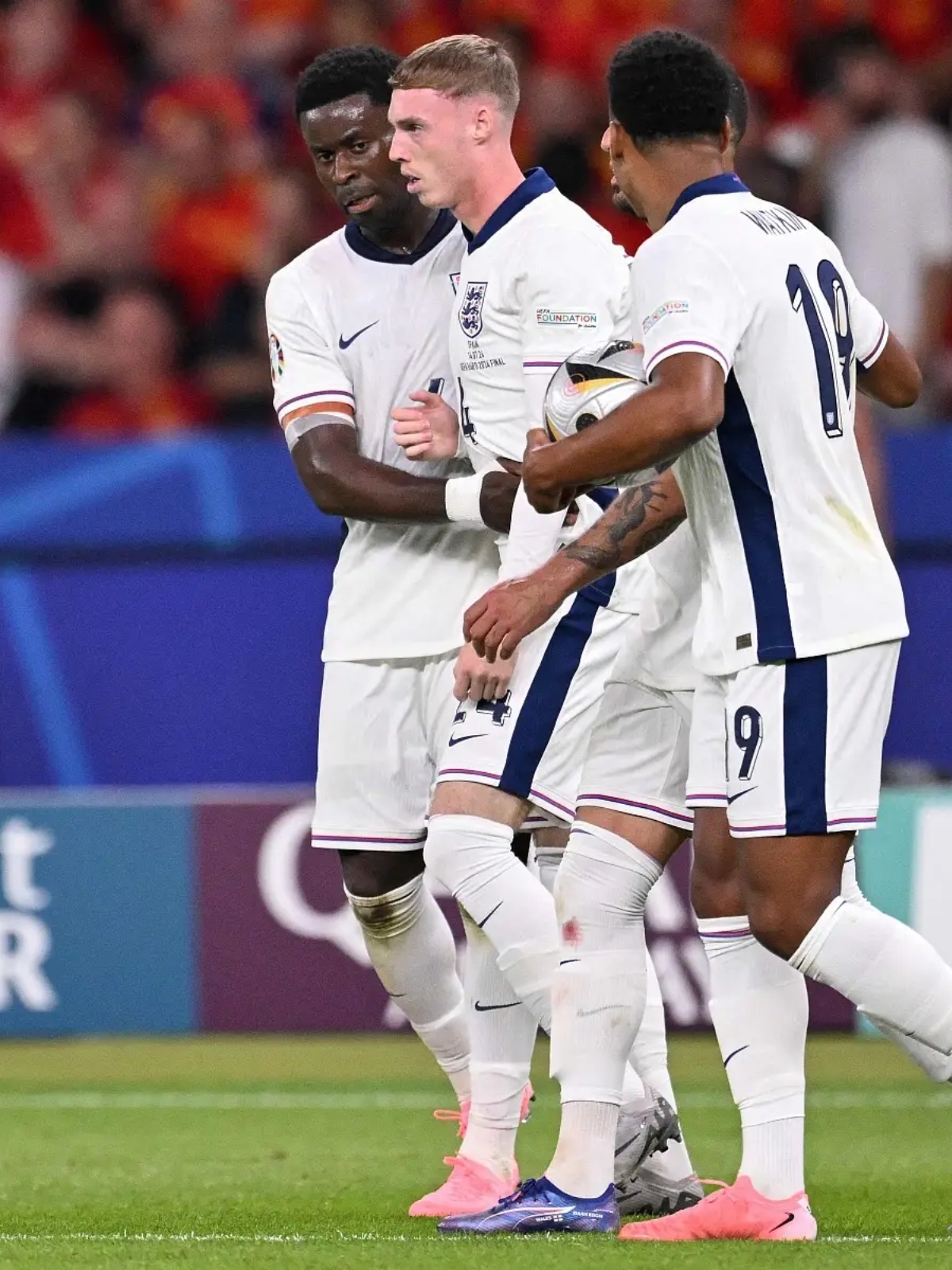 西班牙对抗瑞士，实力碰撞令人期待