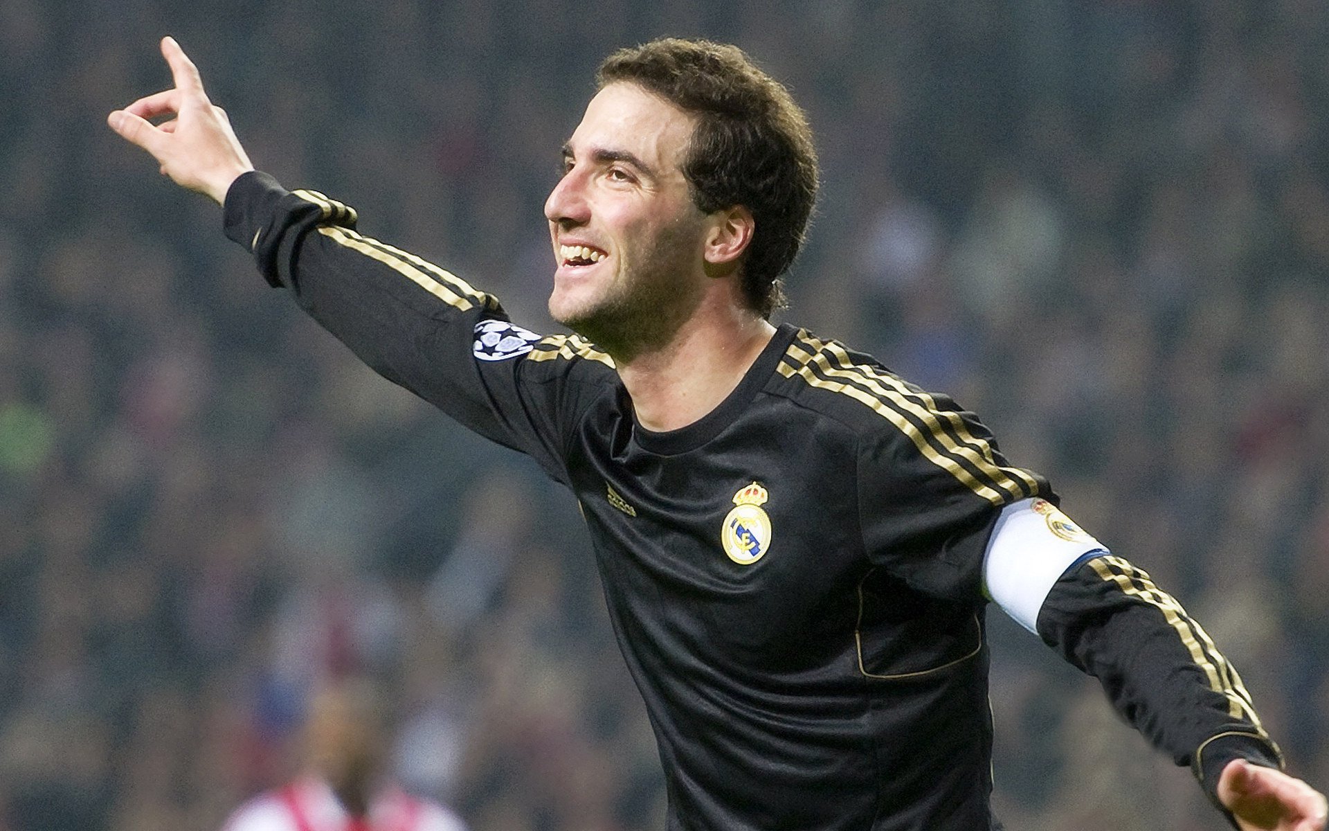 孤胆破阵，乔治末节狂飙，开拓者凿穿黄蜂防线