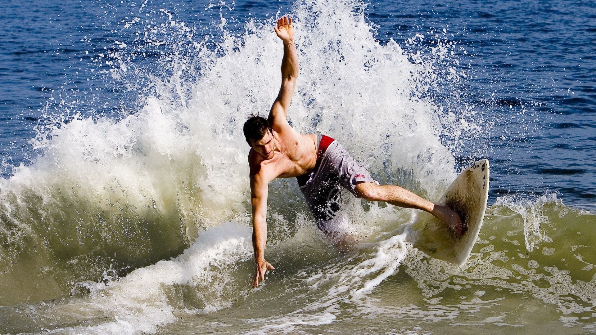 欧冠淘汰赛之夜，德布劳内硬仗之王