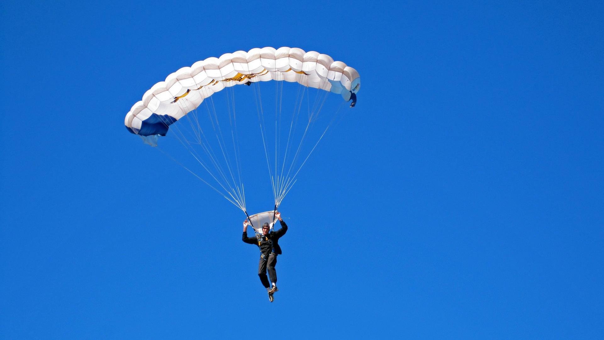 年度焦点之战之夜,巴雷拉关键回合不手软,逆转乾坤铸就传奇